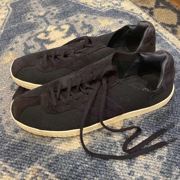 Ladies Tretorn Navy size 9 - Picture 6 of 10